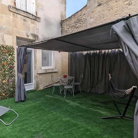 Yeslove شقة
